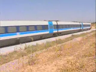 הרכבת. כנראה שממנה לא תבוא הישועה לכבישים