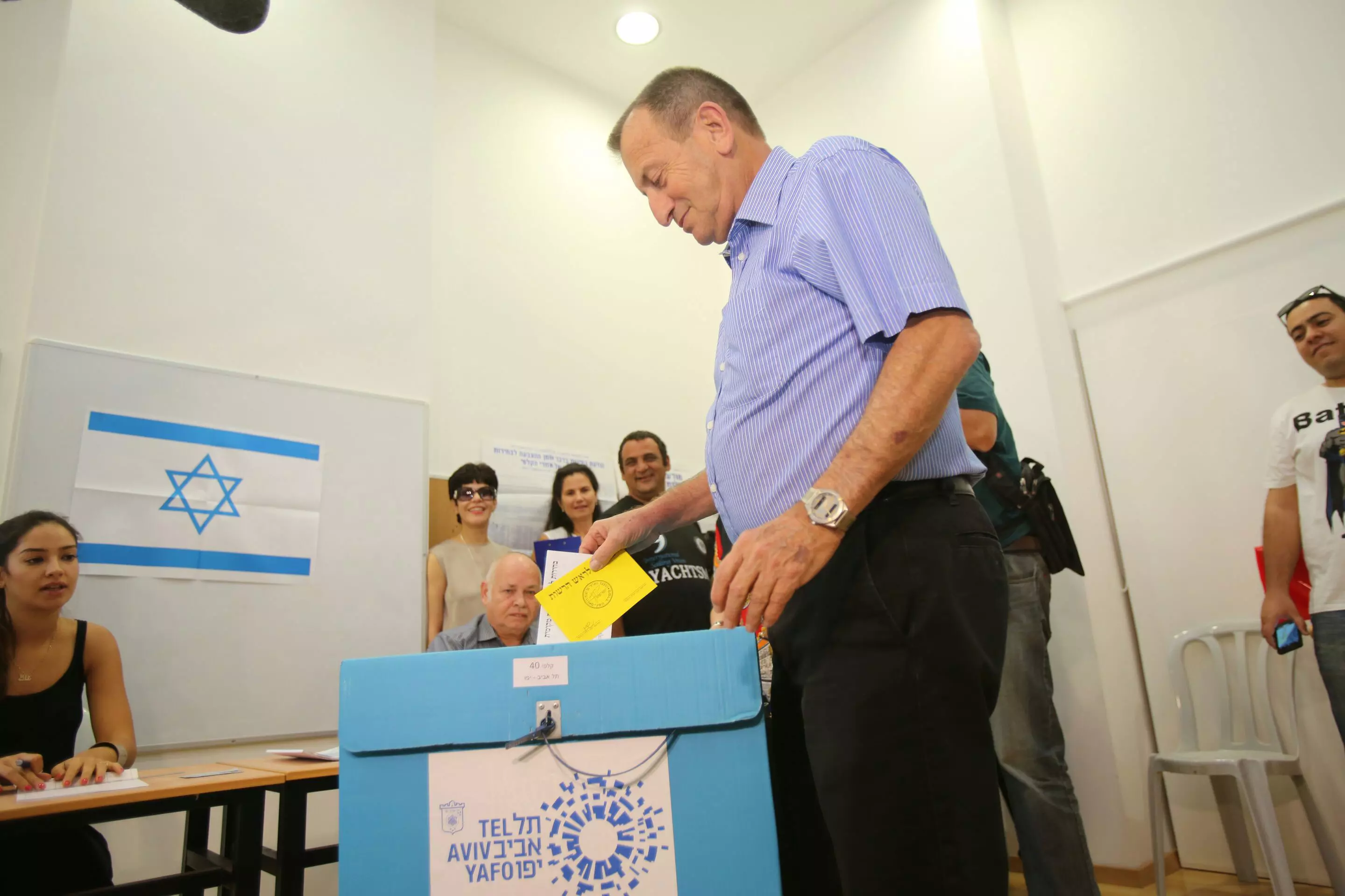 ראש עיריית תל אביב, רון חולדאי, מצביע
