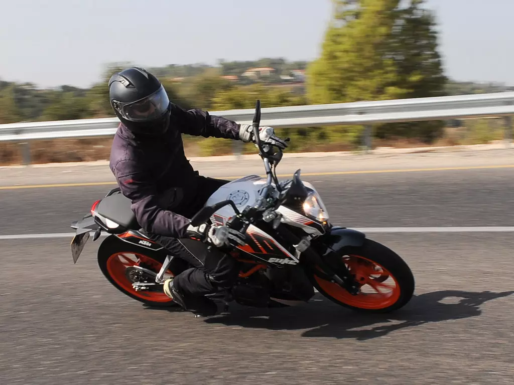 מבחן KTM דיוק 390