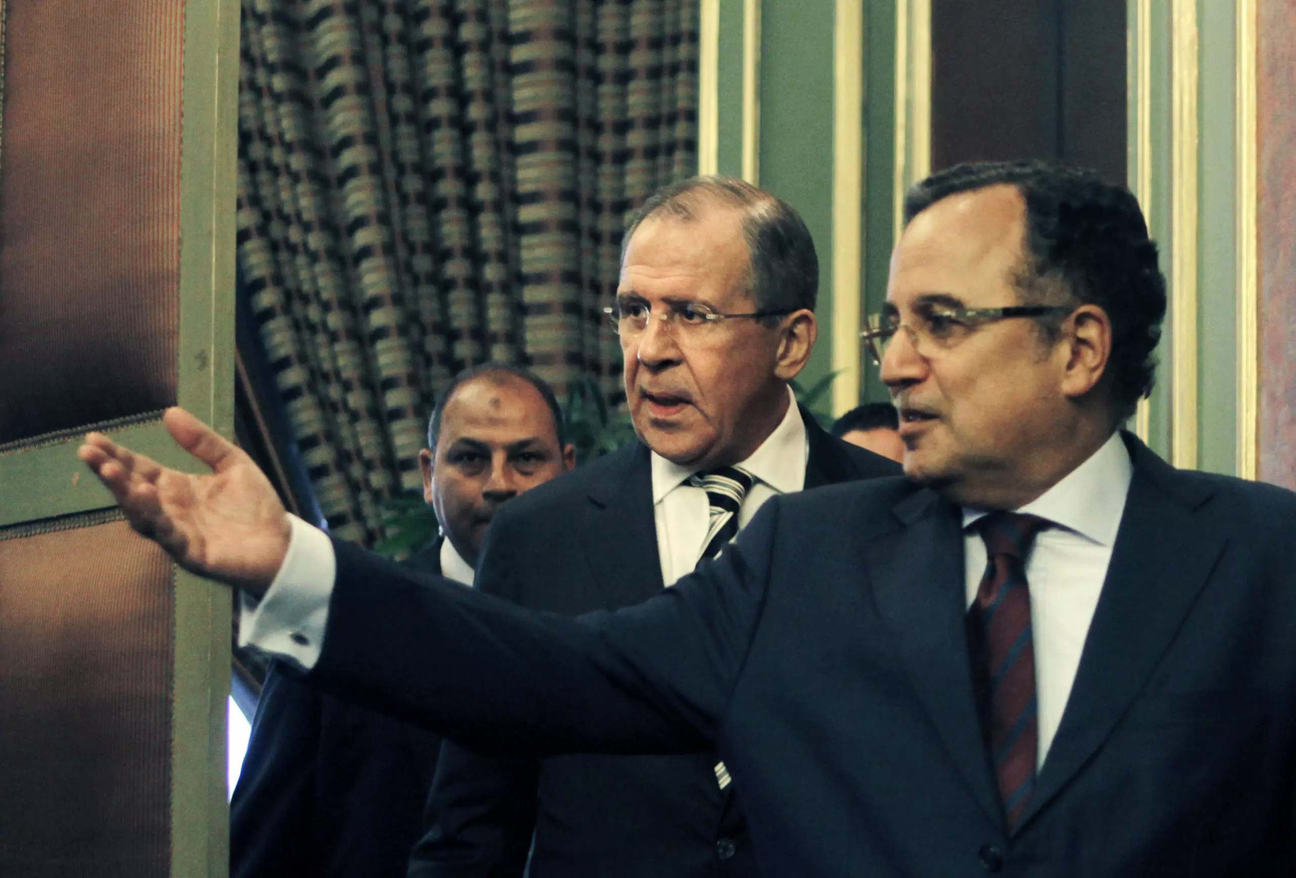 שר החוץ המצרי נביל פהמי עם עמיתו הרוסי לברוב, הבוקר