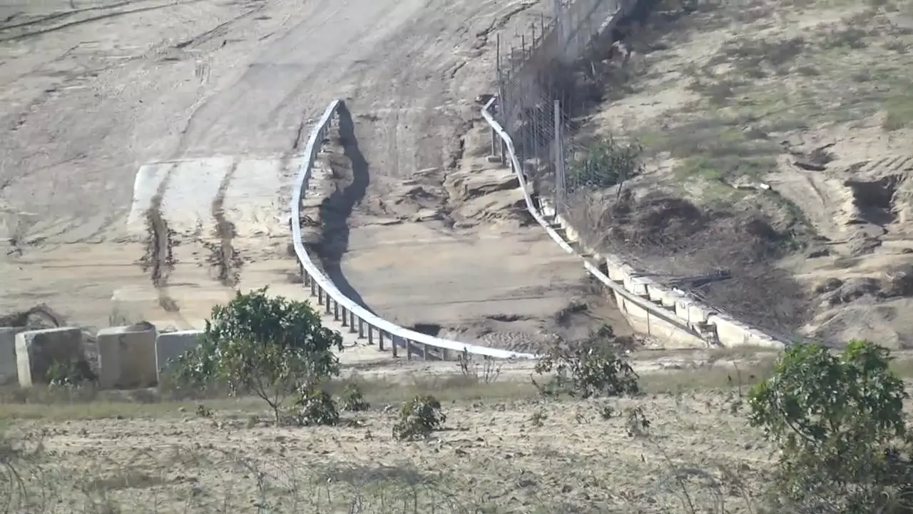 בעקבות גשם כבד באזור הגבול המצרי, נהרסו כחמישים מטרים מהגדר