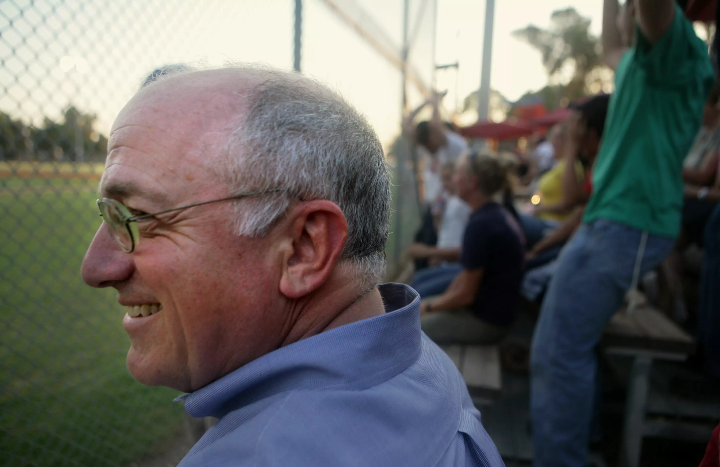 "שרון בלבל את האמריקנים". קרצר צופה במשחק בייסבול בישראל