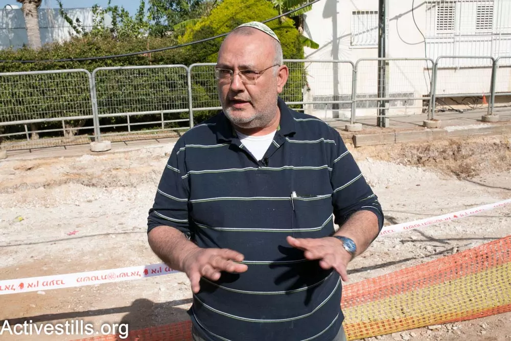 הגיס, יעקב מזמר