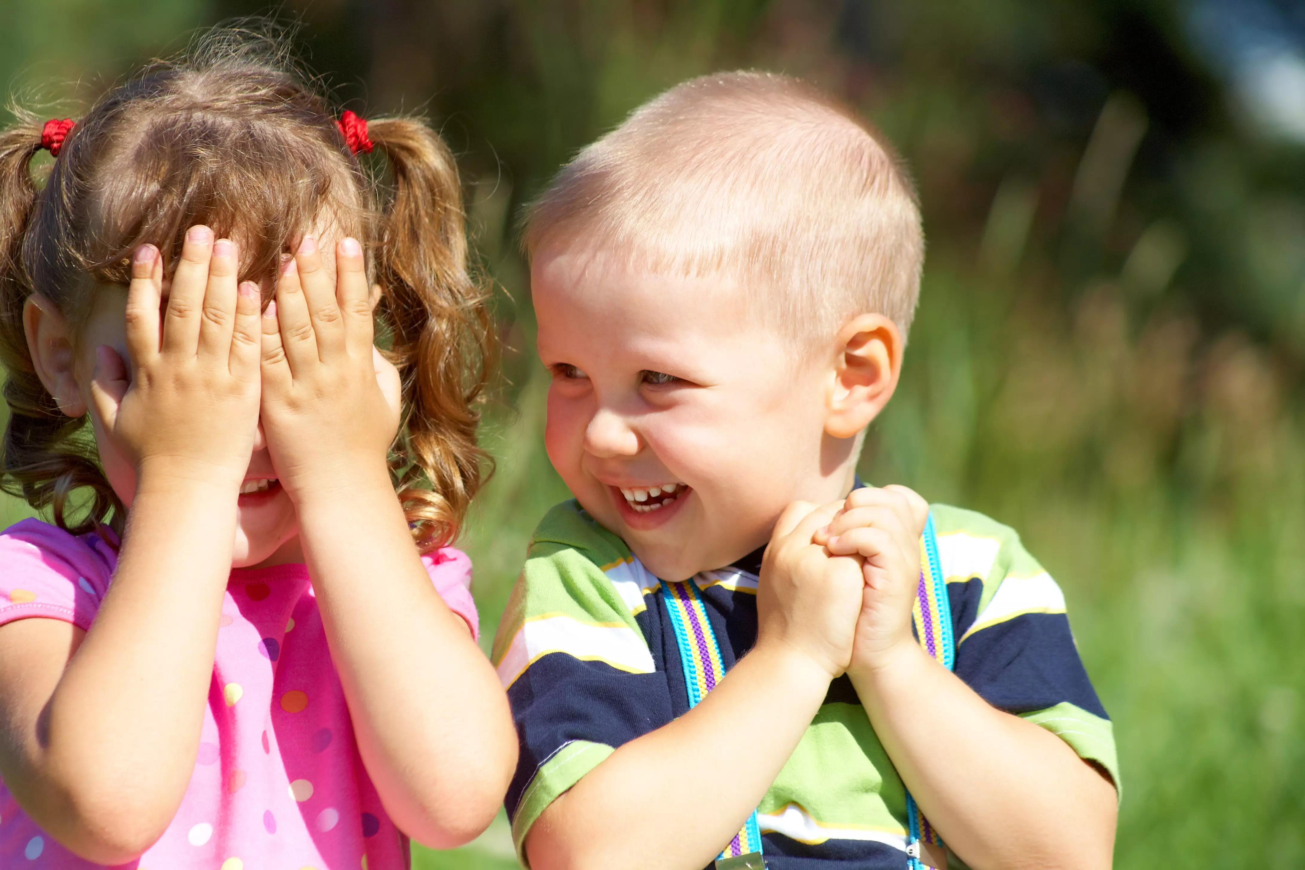 ילדים אוטיסטים מתקשים בתקשורת מילולית וביכולות חברתיות