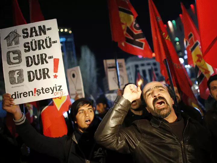 מחאה באיסטנבול נגד חוק הצנזורה, שלשום