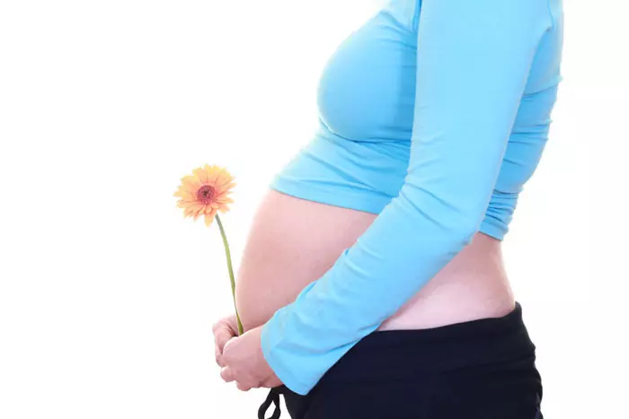 עדיף לתכנן את ההריון לקחת חומצה פולית כחלק מהכנת הגוף