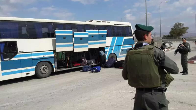 שוטרי מג"ב במעבר הגבול גשר אלנבי שבבקעת הירדן, הבוקר