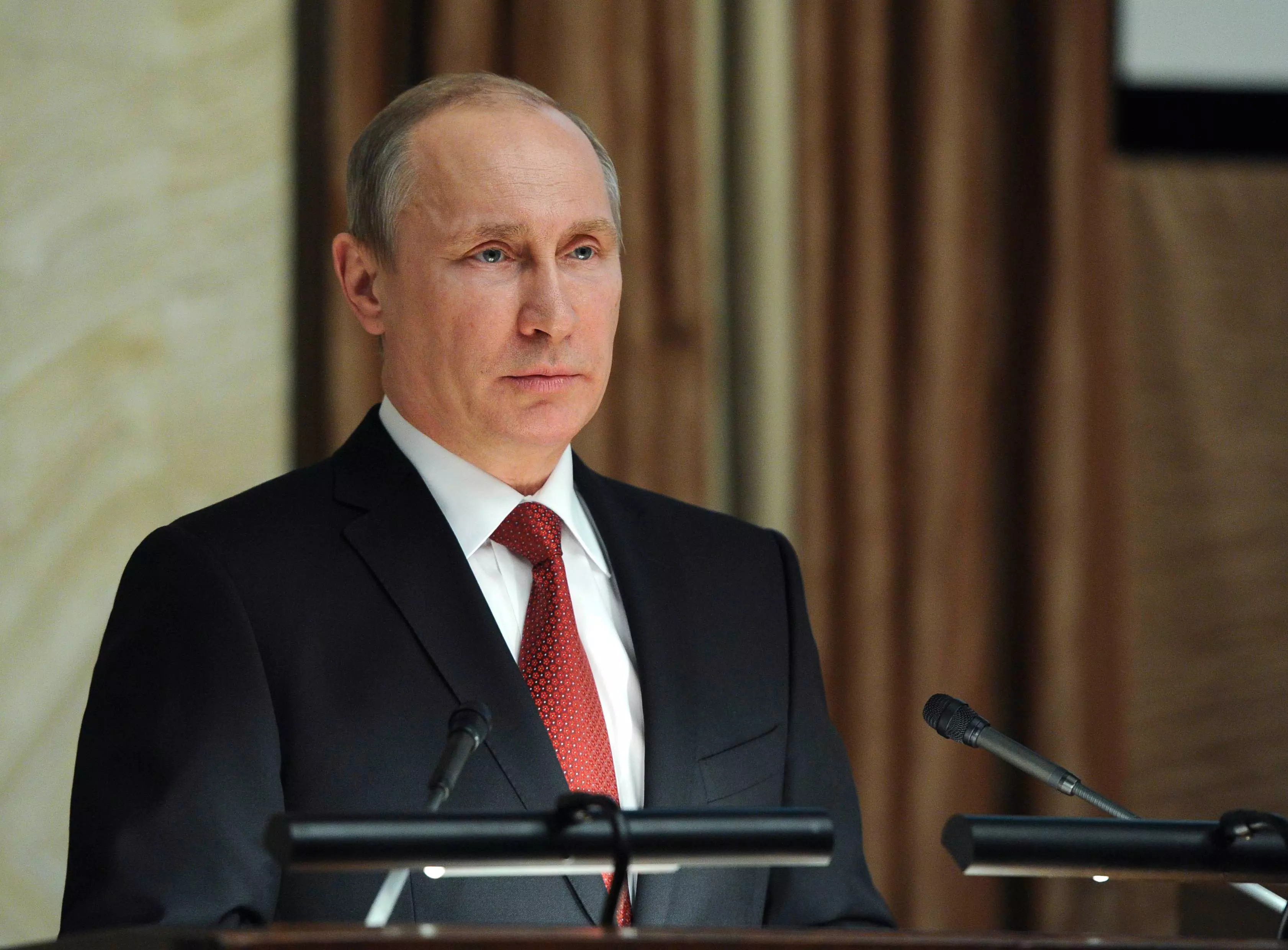 "מגיעות קריאות רבות להתערבות במזרח אוקראינה". פוטין