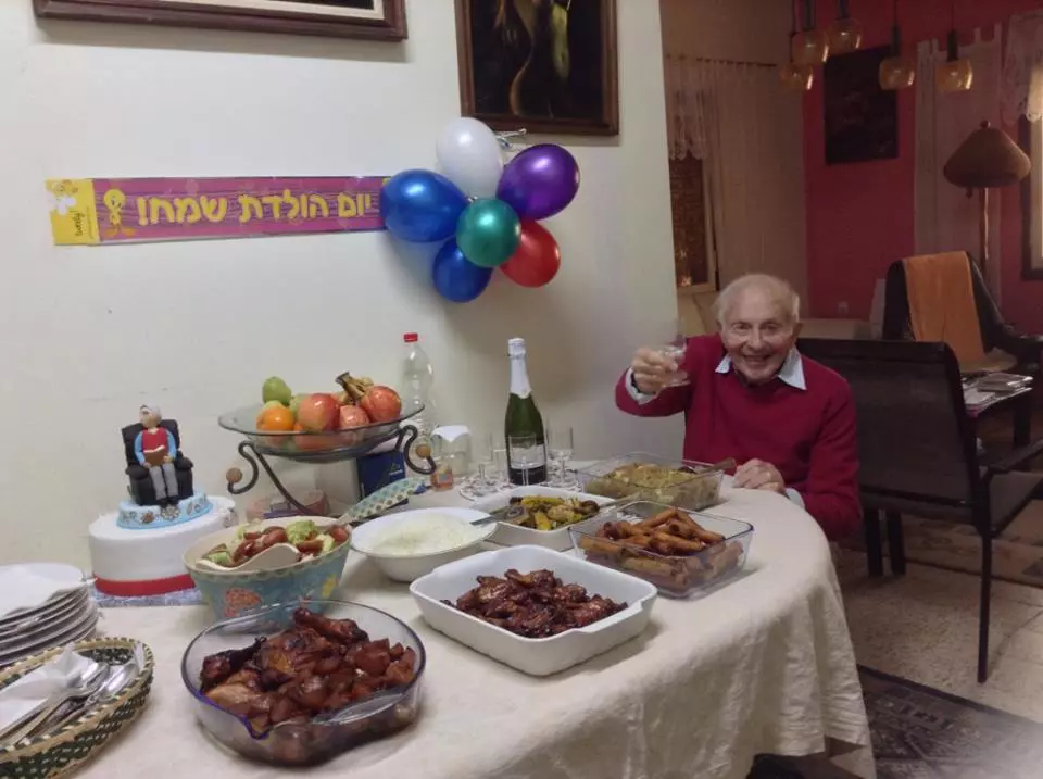 בוקופצר בביתו