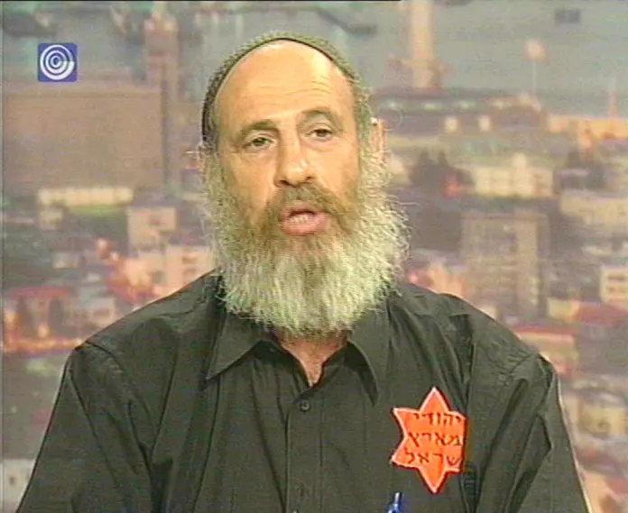 מיכאל בן חורין, אחד המארגנים. חיזרו כל הבוקר אחר כלי התקשורת המסחריים