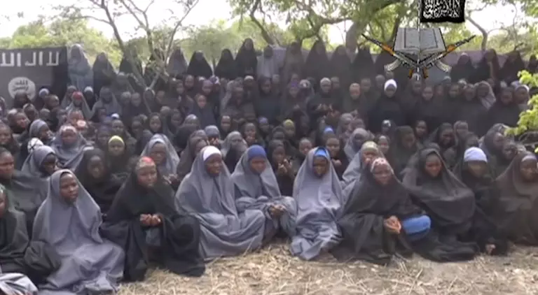 הנערות החטופות בשבי "בוקו חראם", מתוך הסרטון שהעלו השובים לרשת