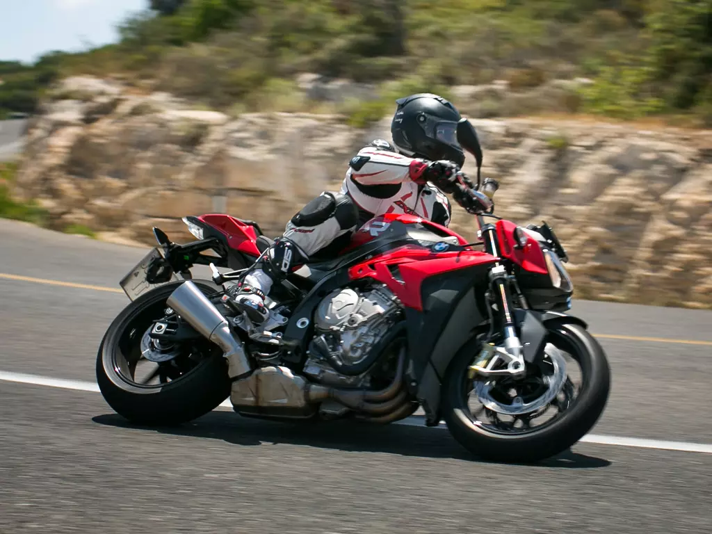 מבחן אופנוע ב.מ.וו S1000R