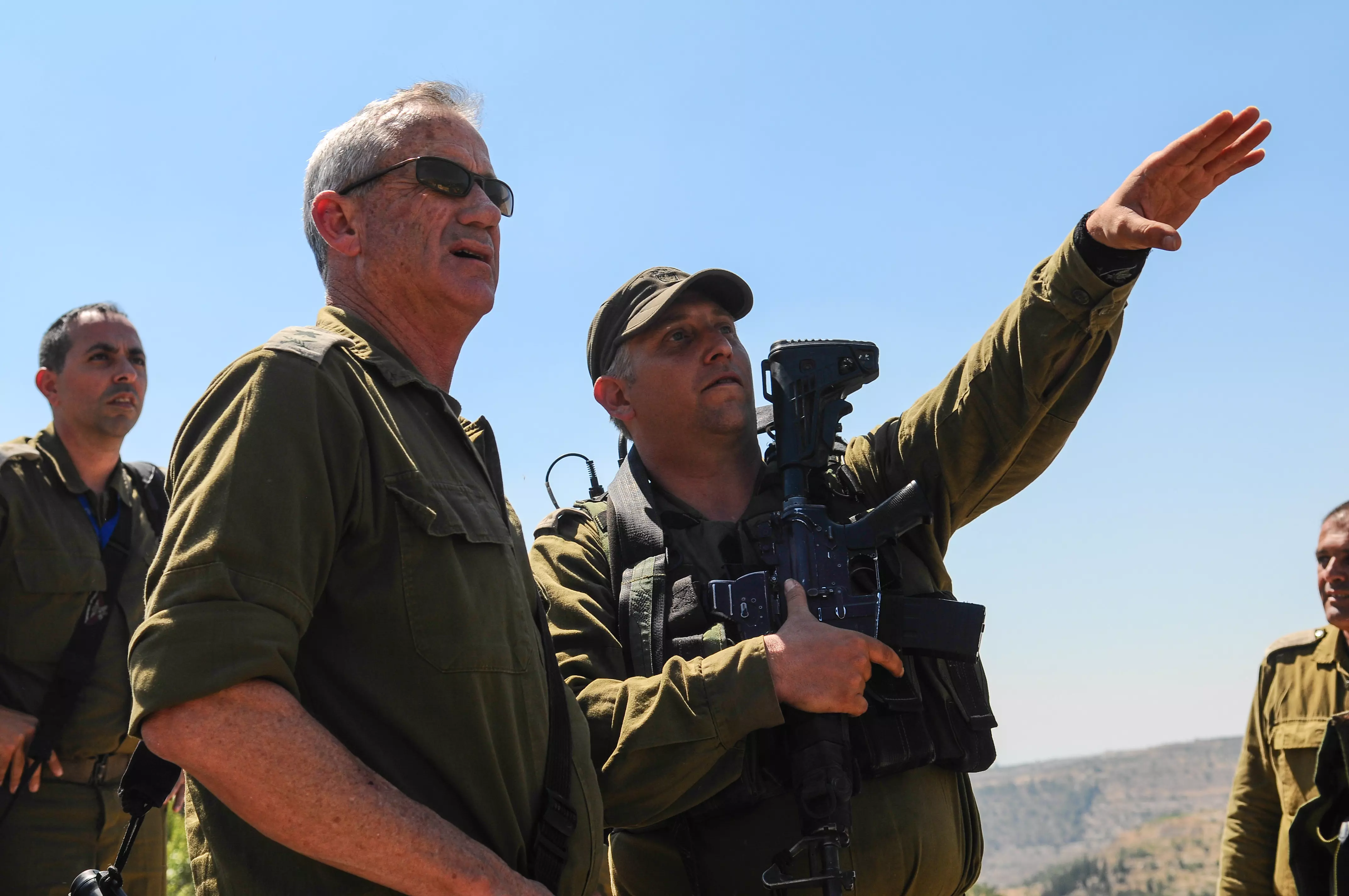 הנחת העבודה היא שהנערים בחיים. הרמטכ"ל גנץ