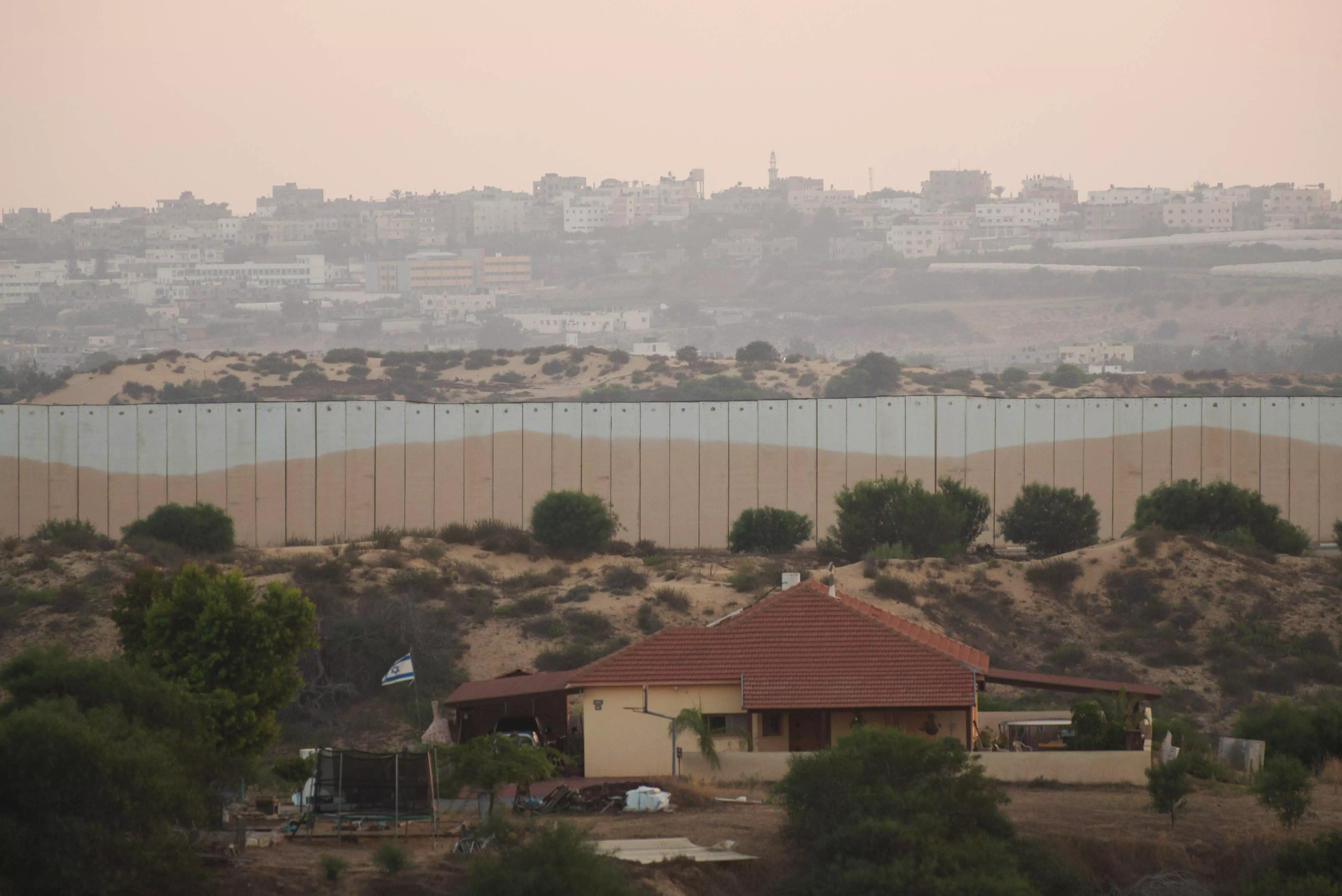 מבנה הדירה מבוטח על ידי מס רכוש במלואו