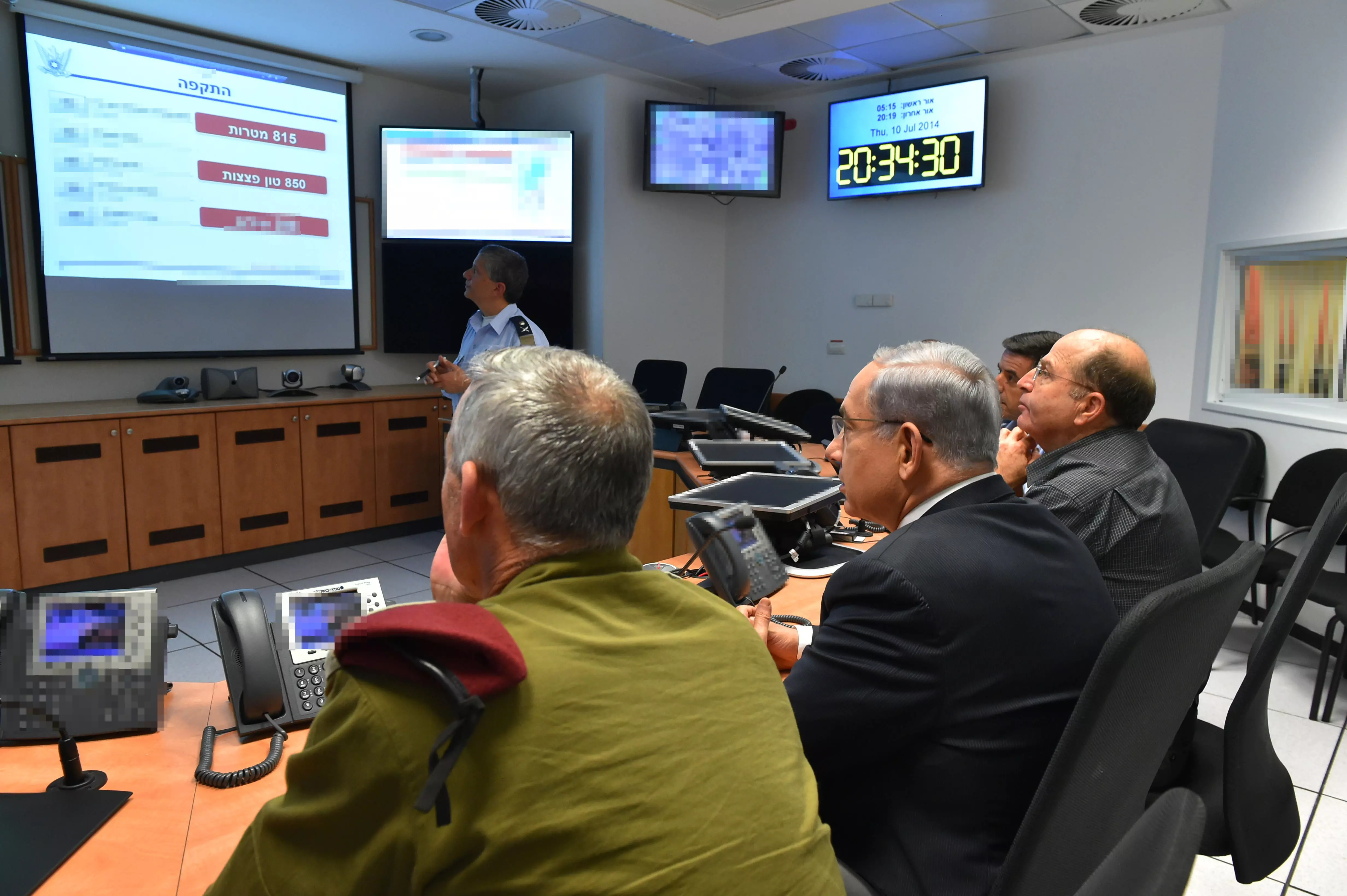 נתניהו, יעלון וגנץ בסקירה ביטחונית
