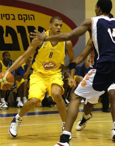 מ.ס כבר לא תתארח אצל פארקר