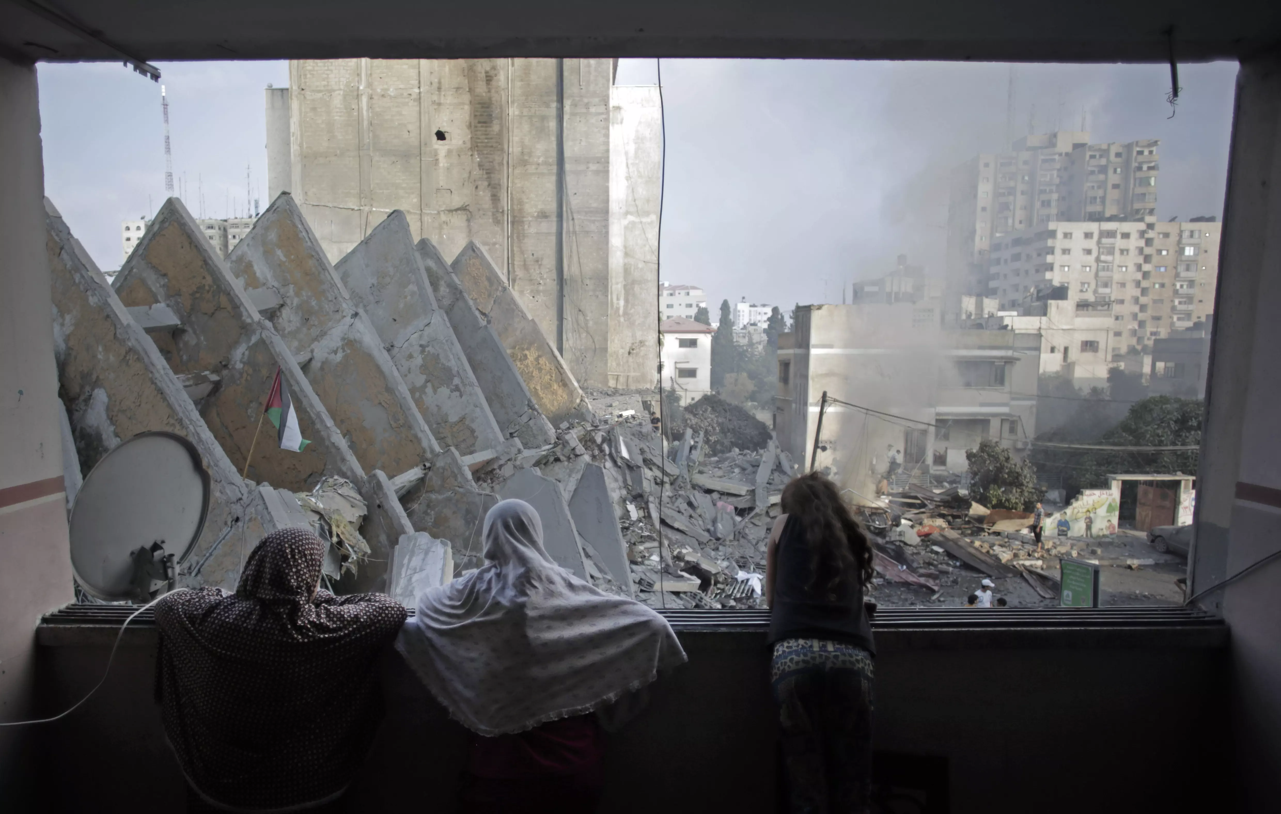בנין בעזה שקרס בעקבות תקיפה ישראלית במהלך "צוק איתן