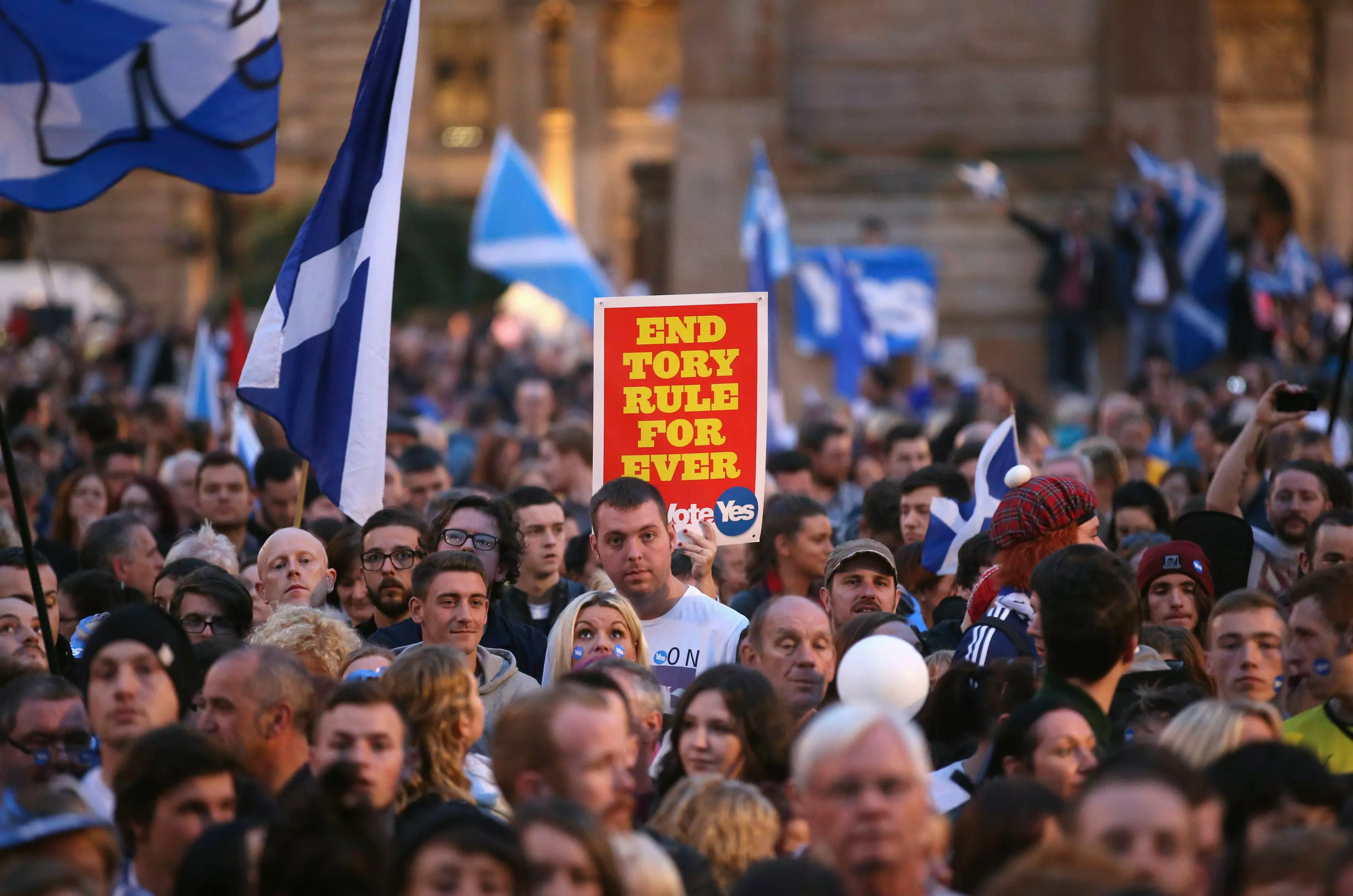 מפגינים בעד עצמאות סקוטלנד, אמש בגלזגו