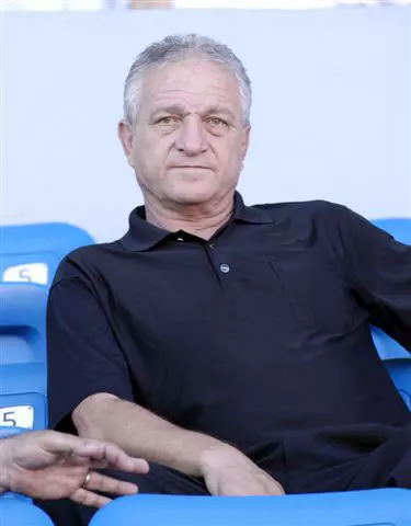החזיר את המאבק על המקום הראשון. פייגנבוים