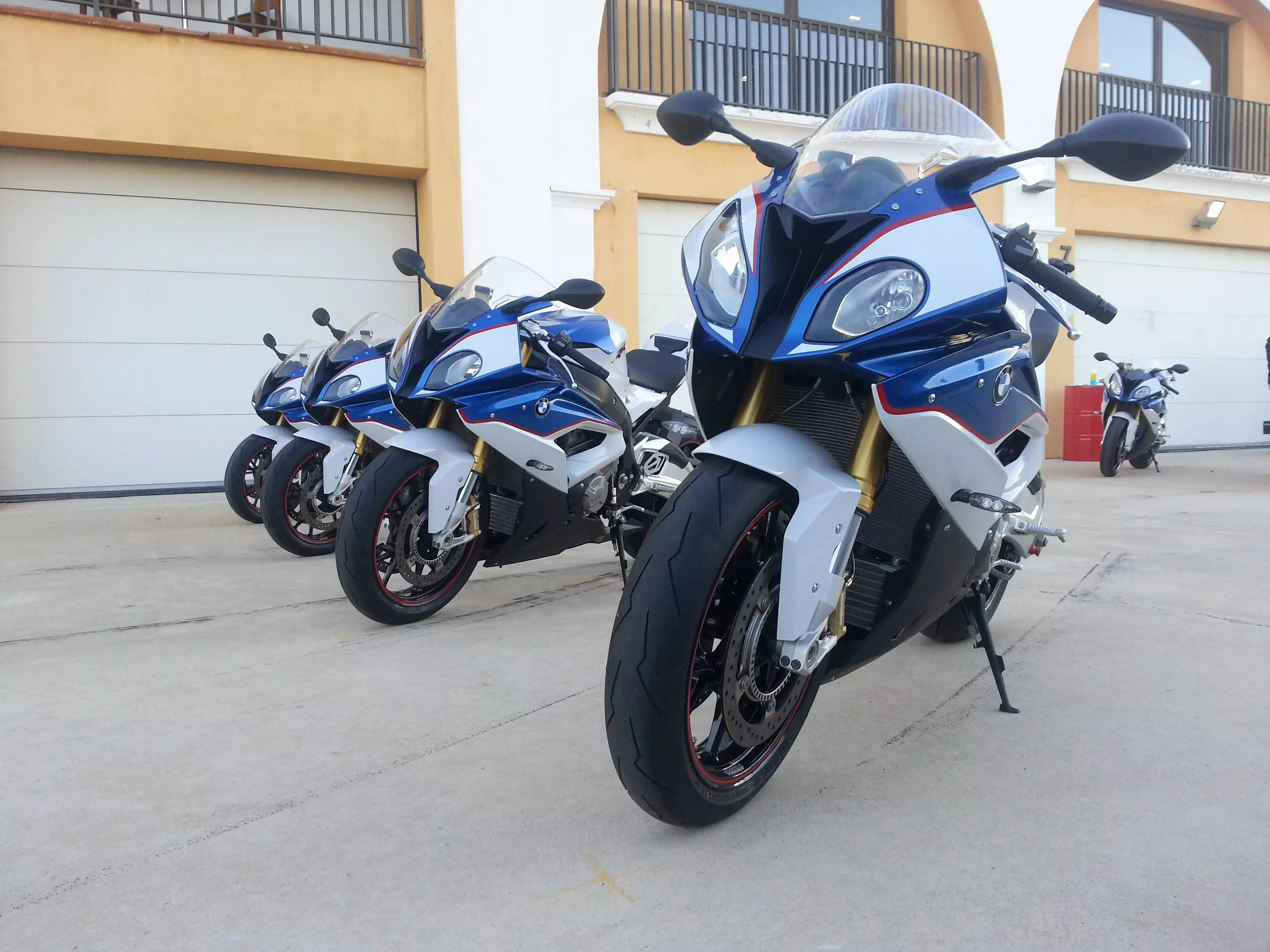 השקה ב.מ.וו S1000RR החדש על מסלול מונטבלנקו ספרד אוקטובר 2014