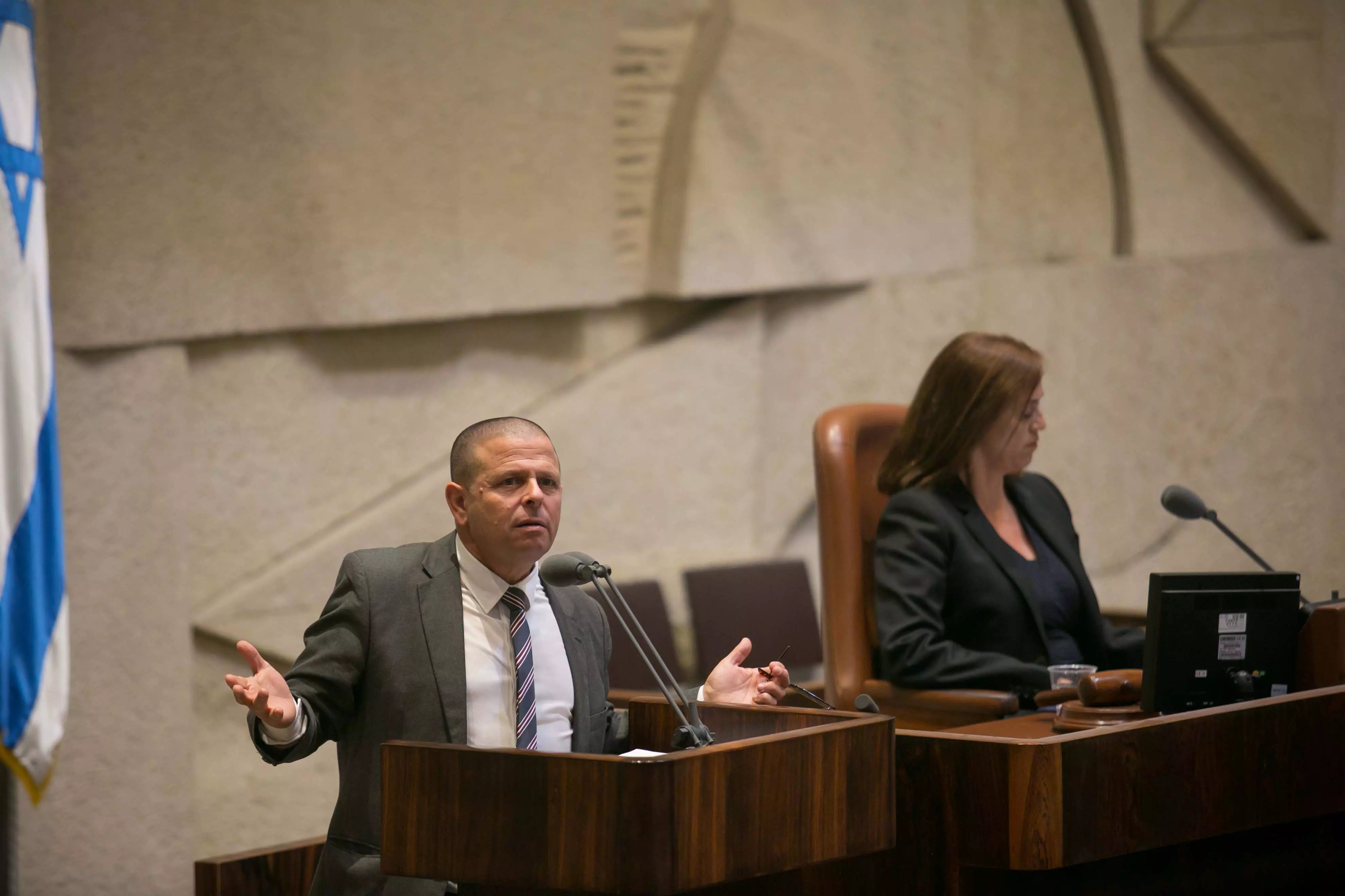 סוף לתופעה? יגיש הצעת חוק בנושא. ח"כ כבל