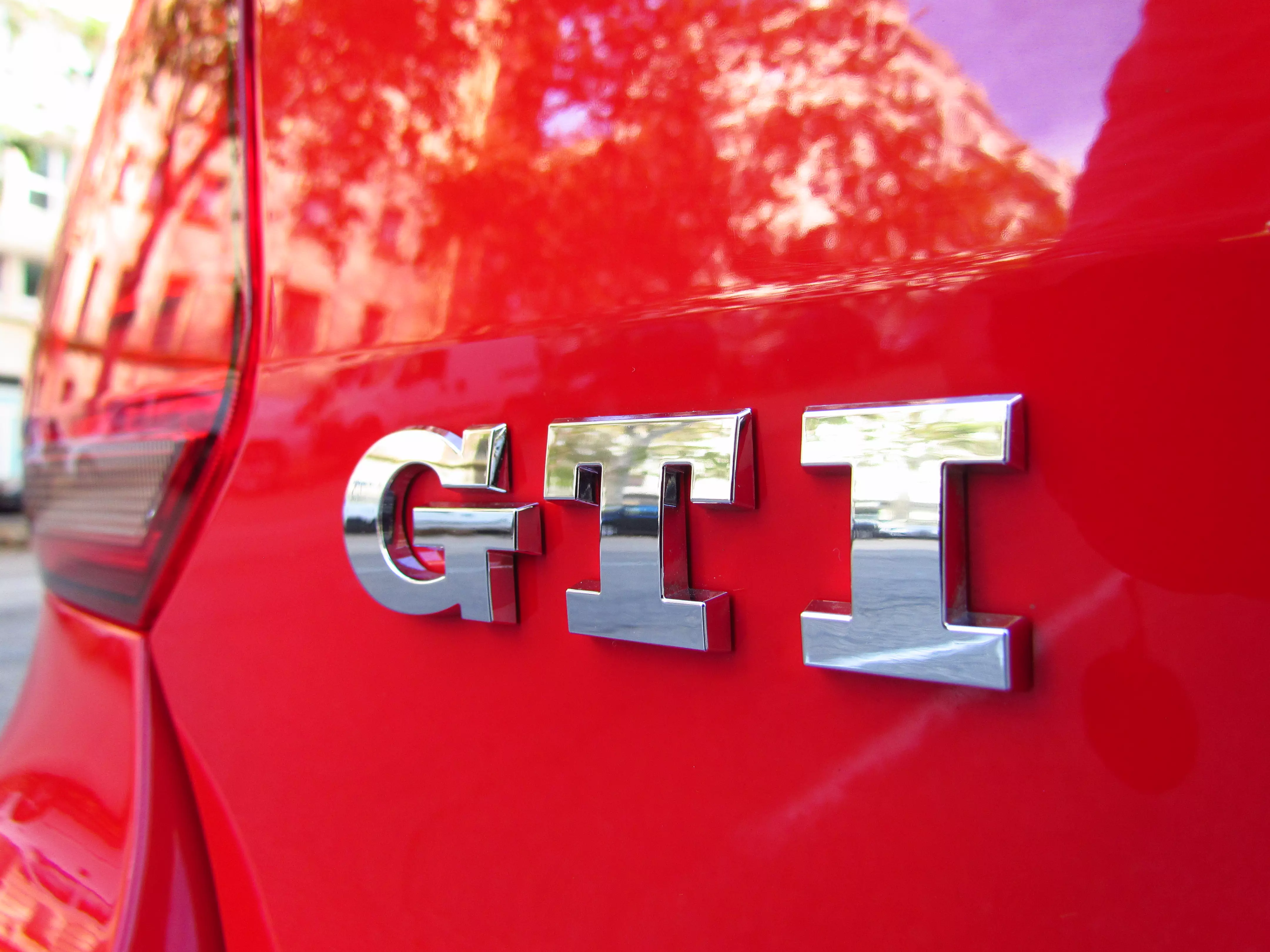 פולקסווגן פולו GTI החדשה. נעימה בכביש, מהנה במסלול