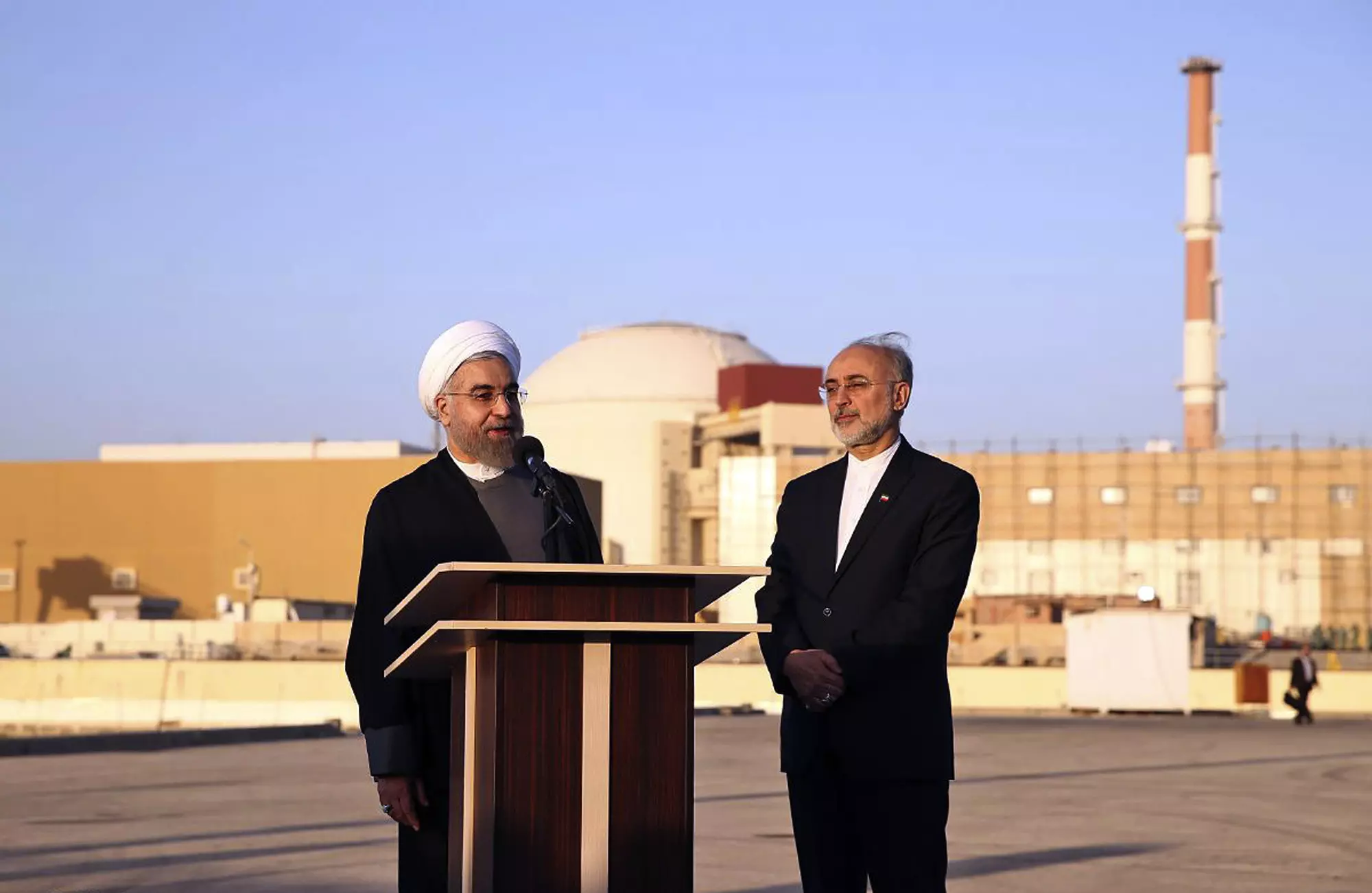 סאלחי עם הנשיא חסן רוחאני בביקור באתר הגרעין בבושהר