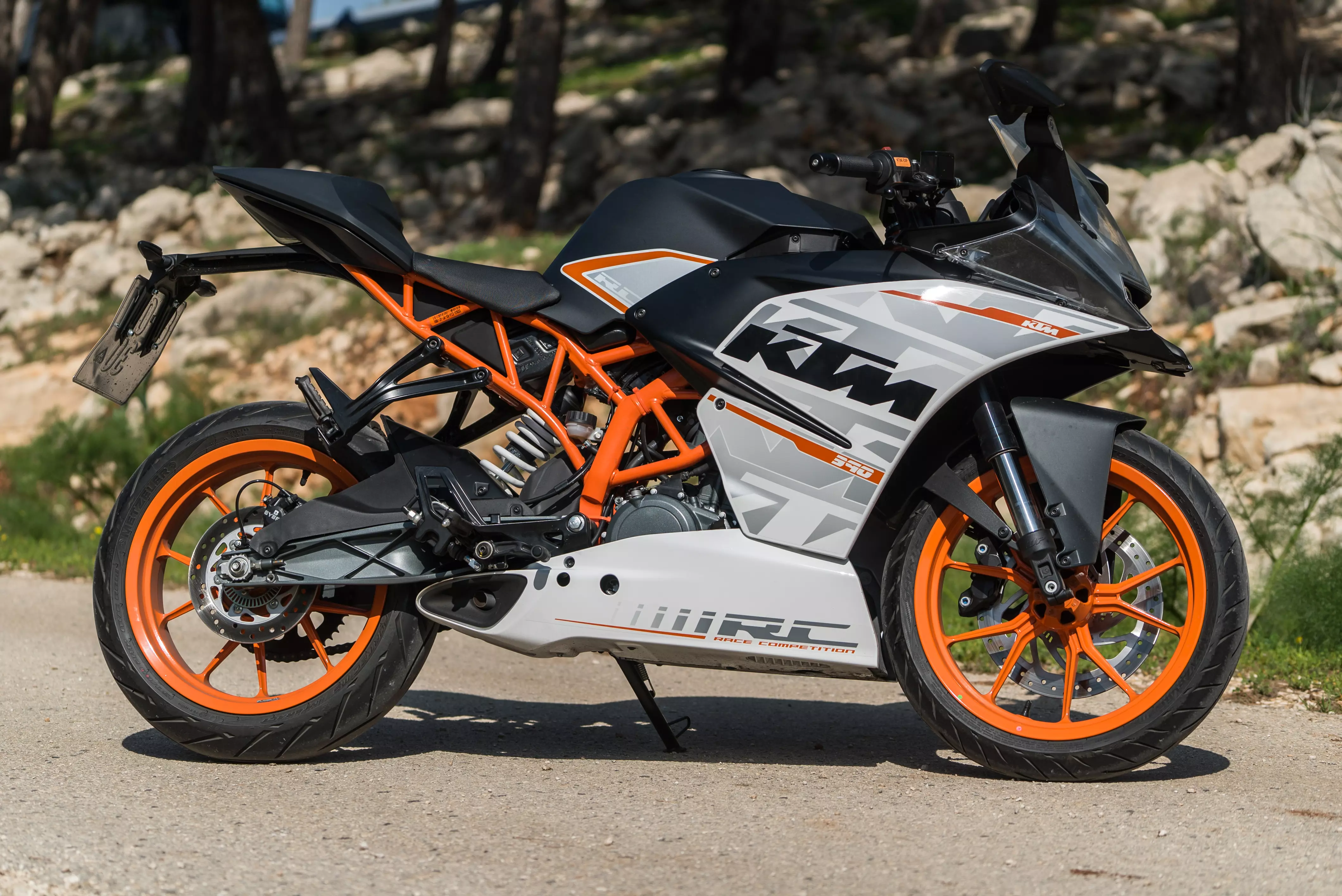 KTM מעצימים את הפניה לרוכב הצעיר והנעלם