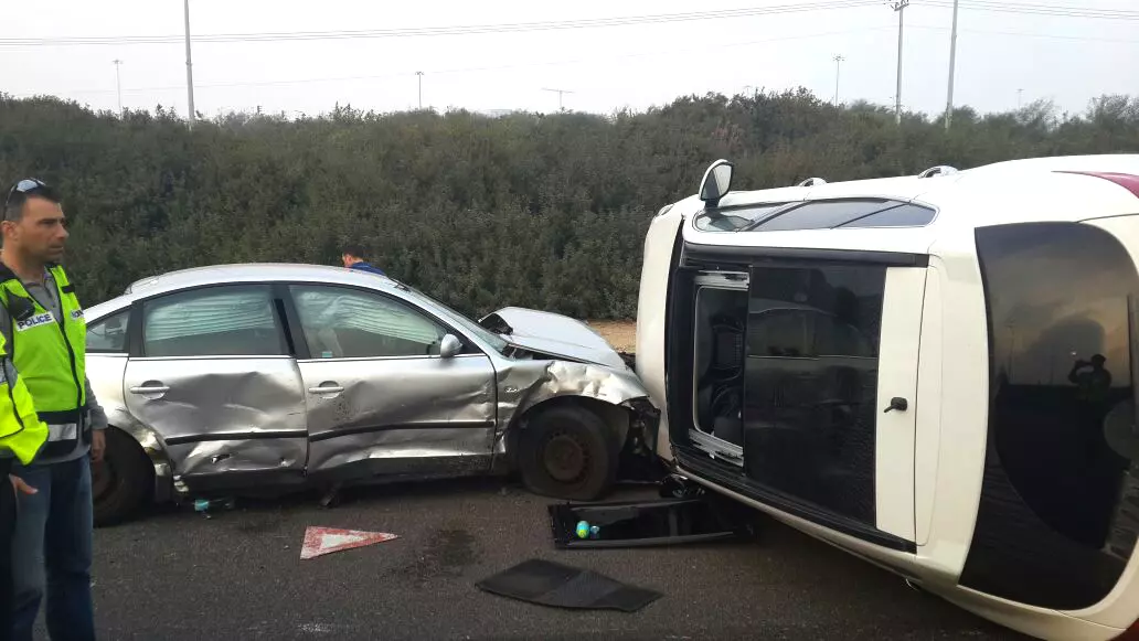 תאונת דרכים בכביש 1, סמוך למחלף בן-גוריון שליד נתב"ג, 14 נפגעים