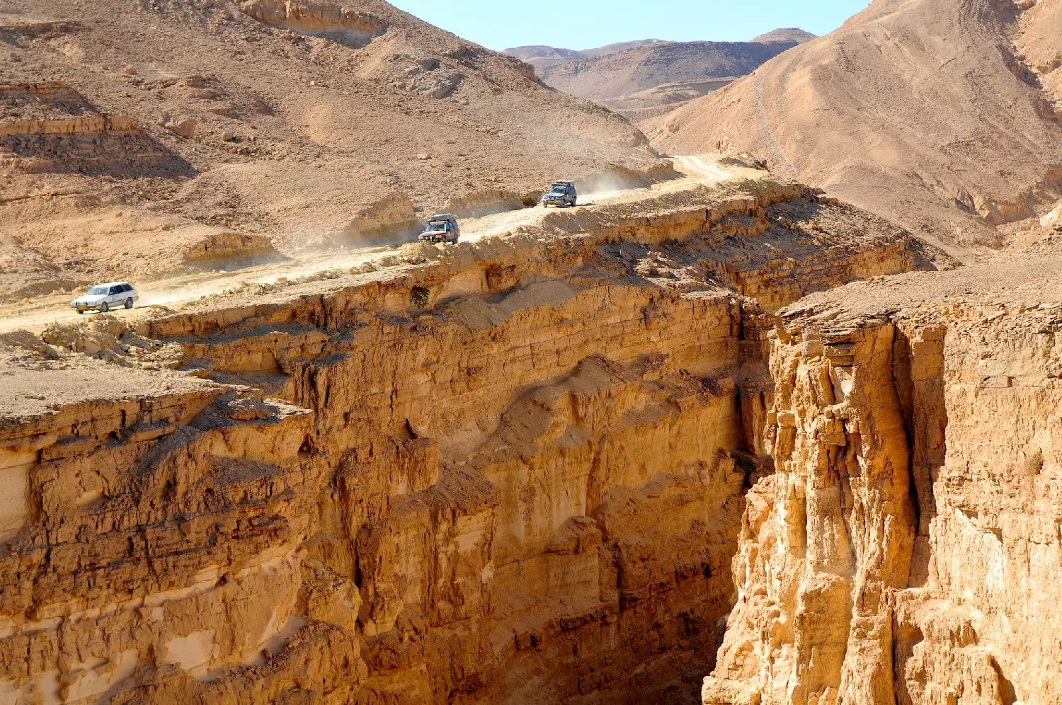 : 'אצבע אלוהים' שבנחל עתק, היא אחד המקומות המרהיבים ביותר בישראל. עקב ריחוקו של הנחל, לא רבים מגיעים לכאן