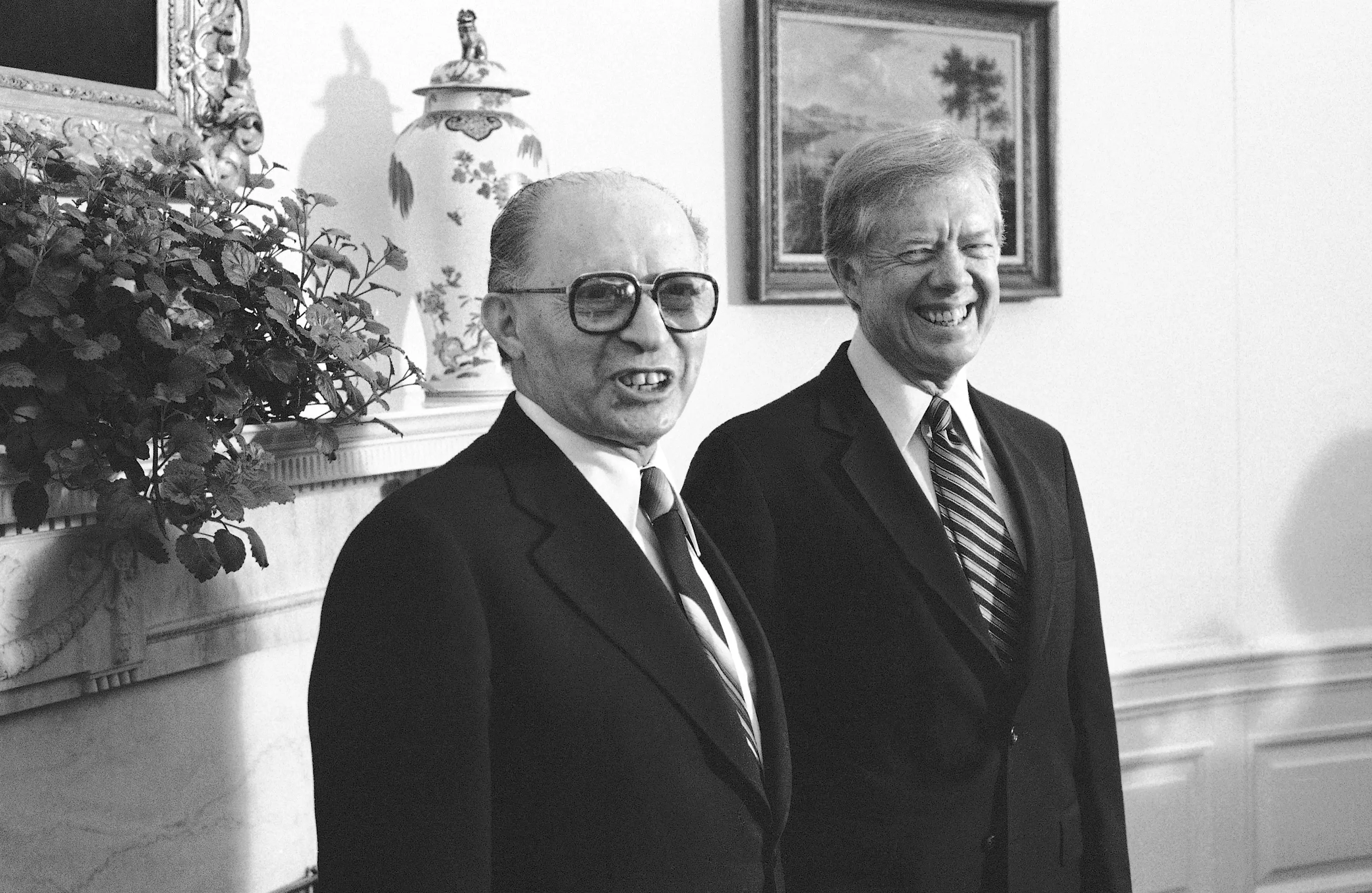 קרטר עם ראש ממשלת ישראל לשעבר מנחם בגין, נובמבר 1980