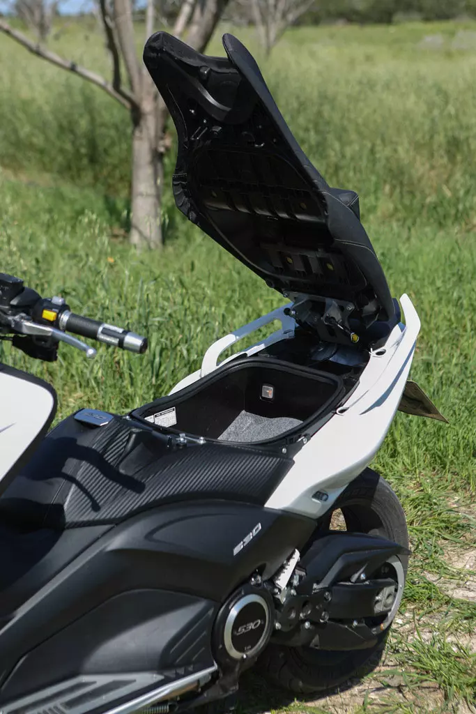מבחן קטנוע ימאהה T-MAX 530 המחודש. מרץ 2015