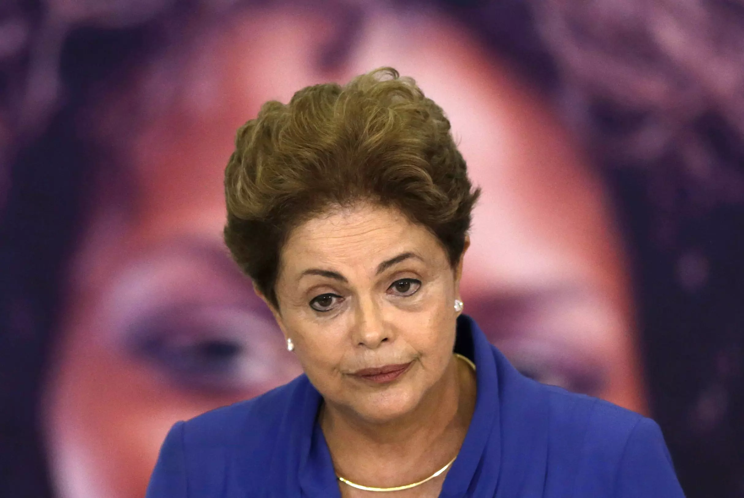סחבת. נשיאת ברזיל, דילמה רוסף