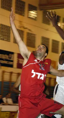 ינסו לסגור עניין במשחק הראשון במלחה. מאיר טפירו