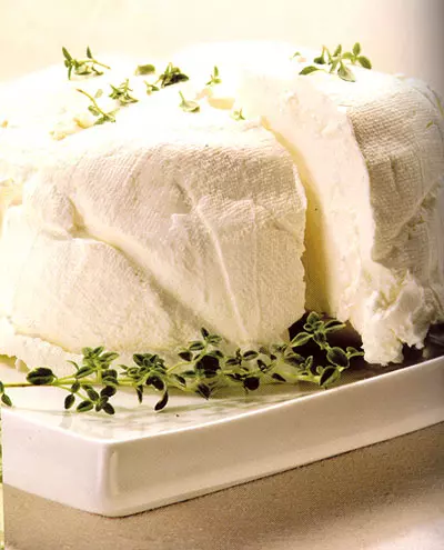 גבינת שמנת ביתית. תלויית אחוזי השומן של השמנת החמוצה