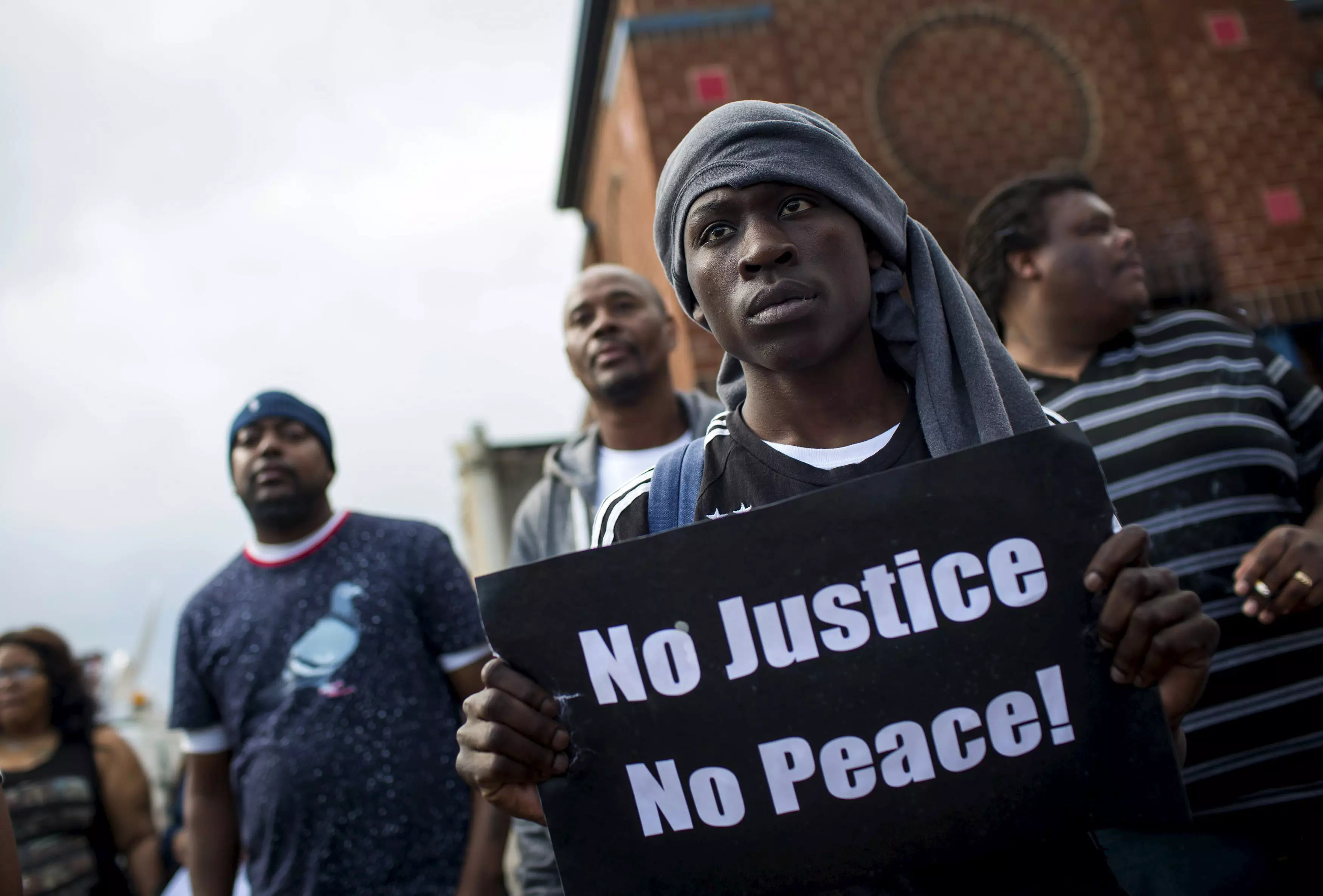 "אין צדק, אין שלום". מפגינים שחורים בבוליטמור
