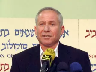 דיכטר. לא הספד, רחוק מזה