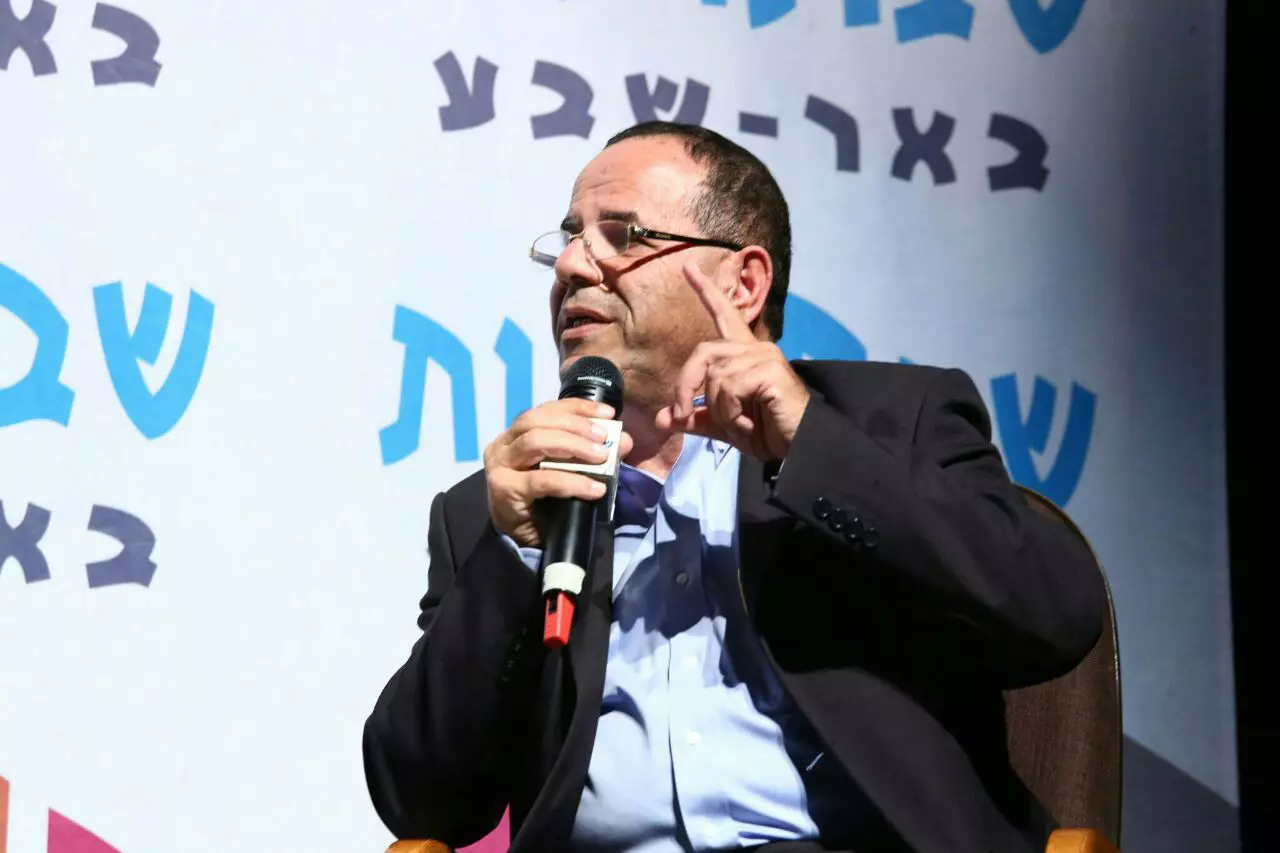חבר הכנסת איוב קרא באירוע "שבת תרבות" בבאר שבע, 15 במאי 2015