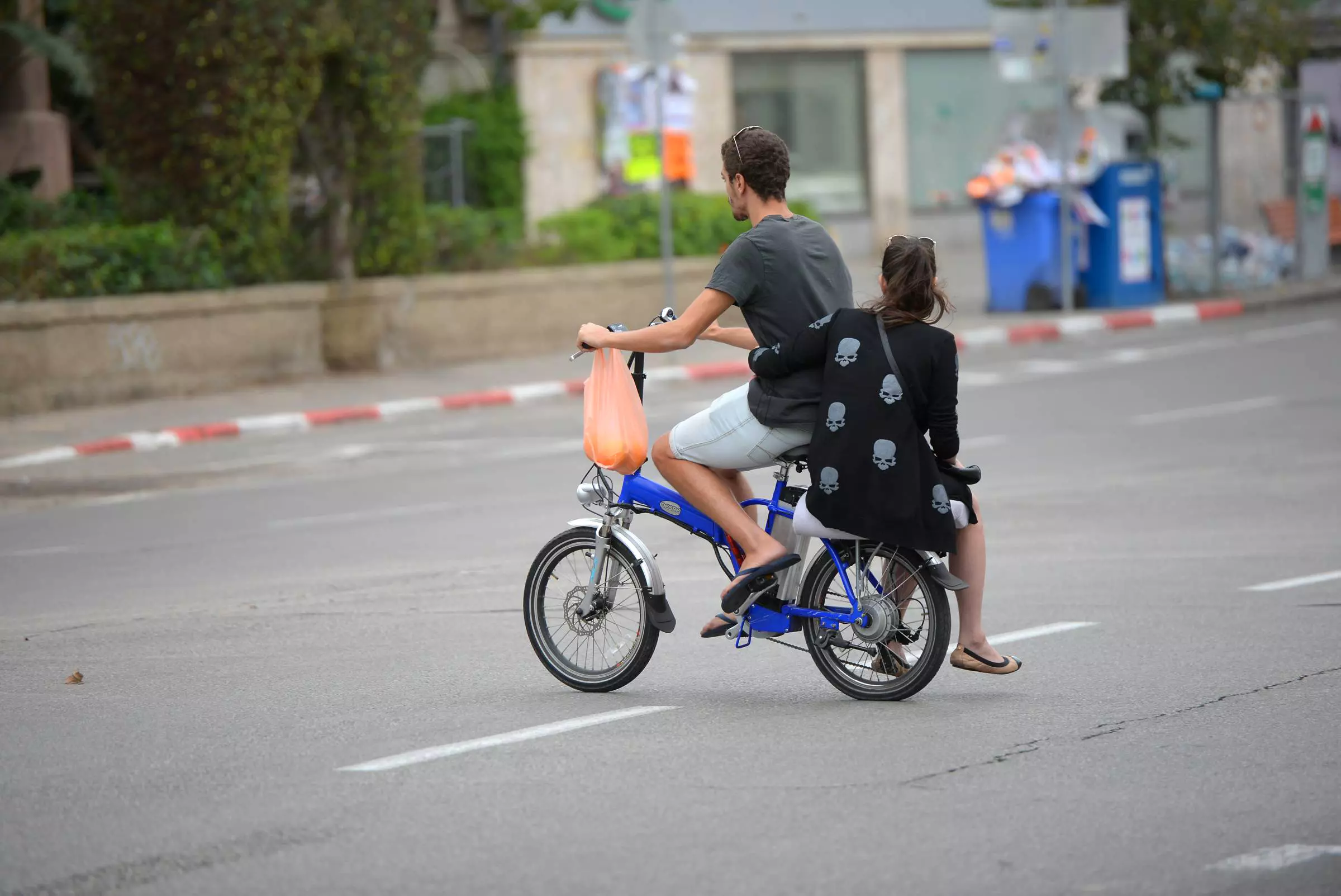 אופניים חשמליים, תל אביב, יוני 2016