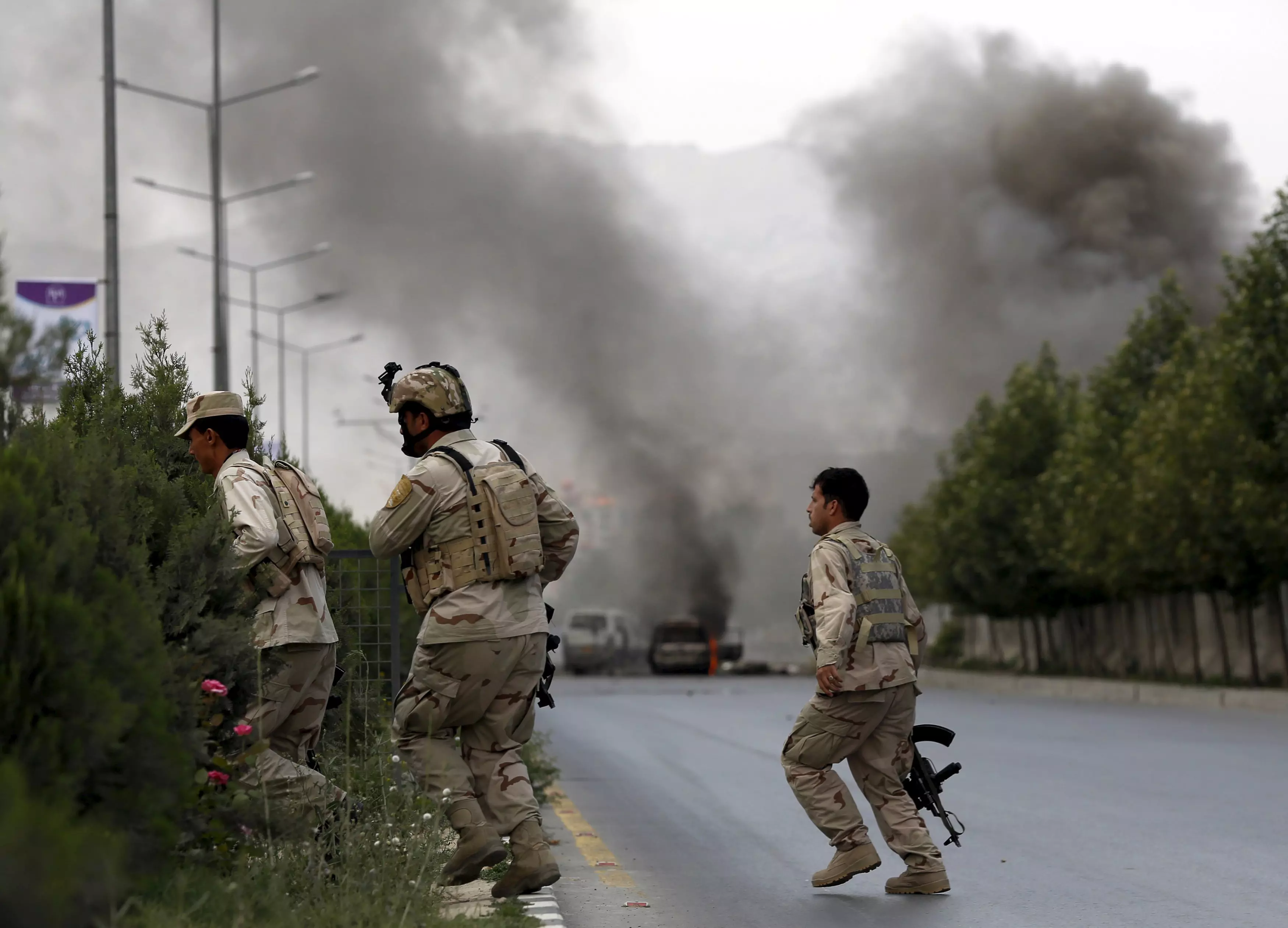 מכונית תופת עם מחבל מתאבד התפוצצה בסמוך לפרלמנט של אפגניסטן, 22 ביוני 2015