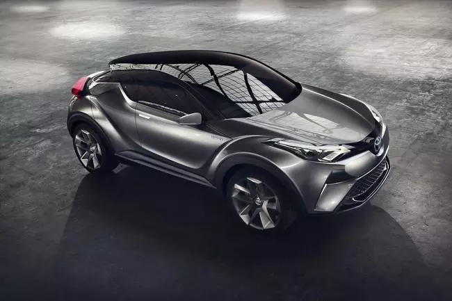 טויוטה C-HR. קרוסאובר עירוני קומפקטי