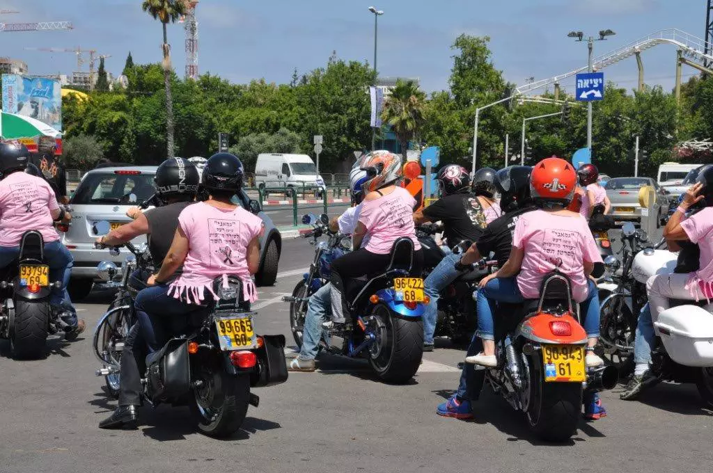 מועדון הארלי דיווידסון ועמותת גמאני מעלים מודעות נגד סרטן השד