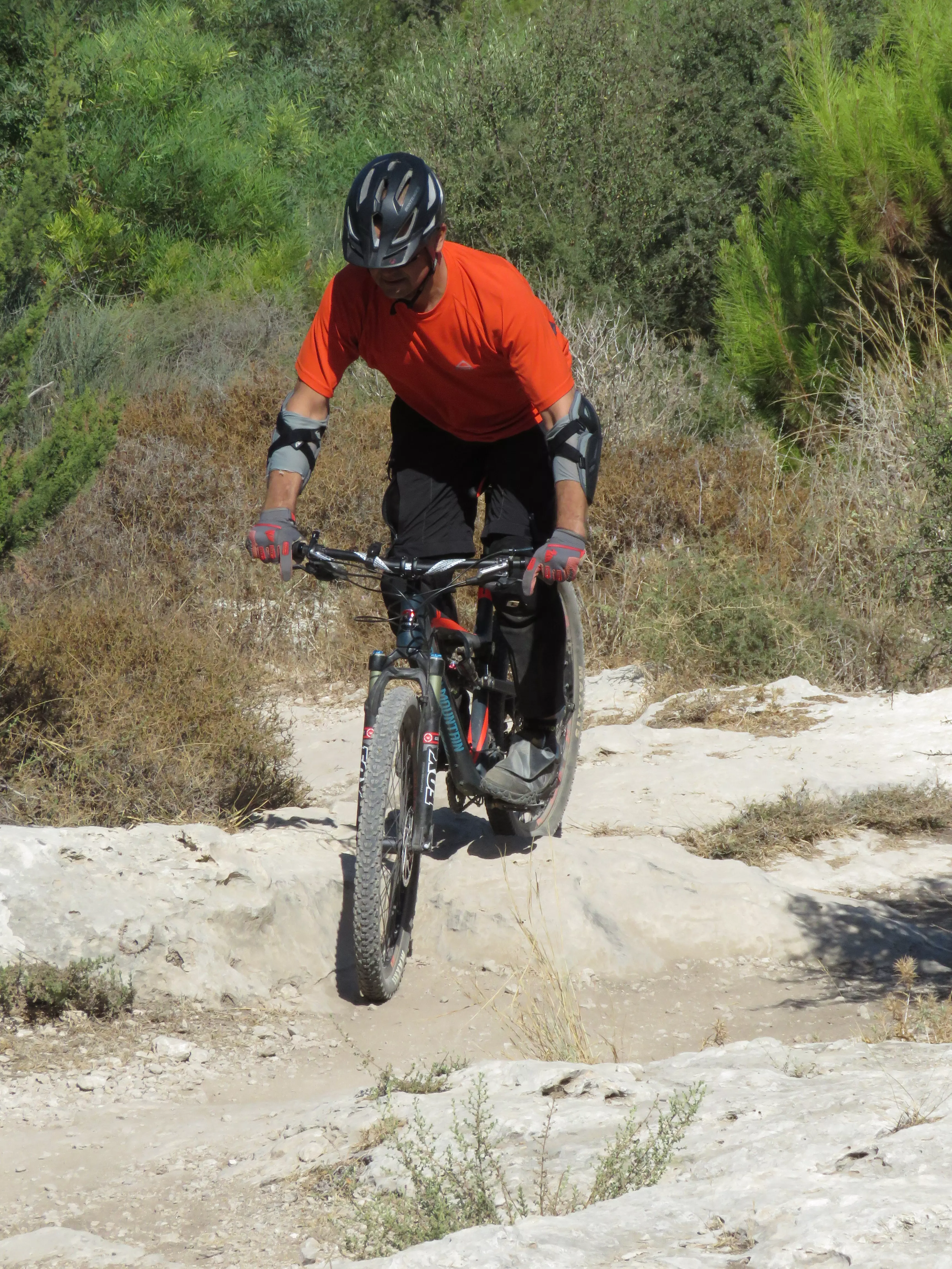 מבחן אופניים רוקי מאונטיין ת'נדר בולט 750 MSL