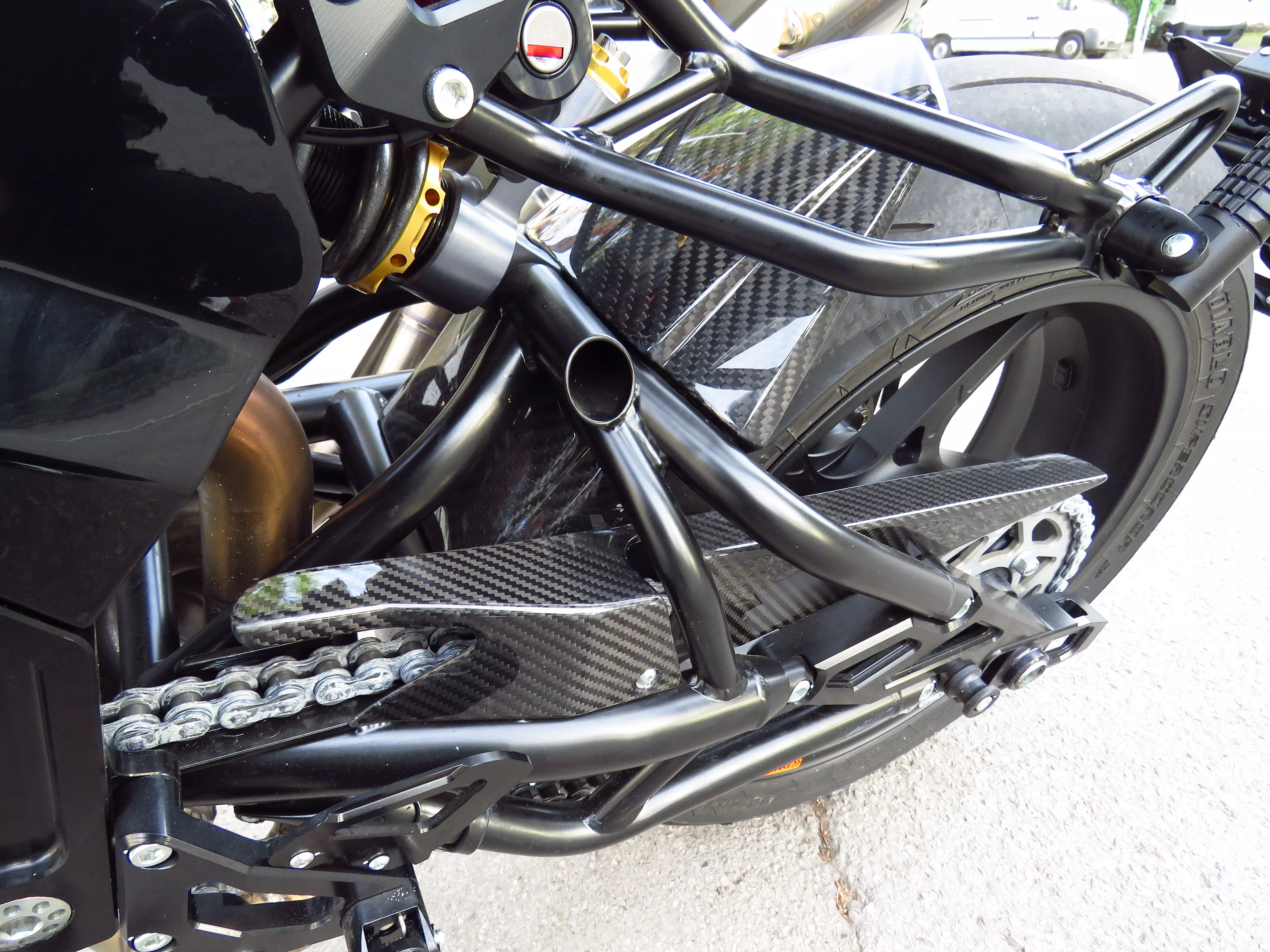 מבחן אופנוע בימוטה טסי 3D, ביקור במפעל רמיני