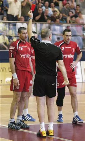 הכל כדי שהשיפוט יראה כאן טוב יותר