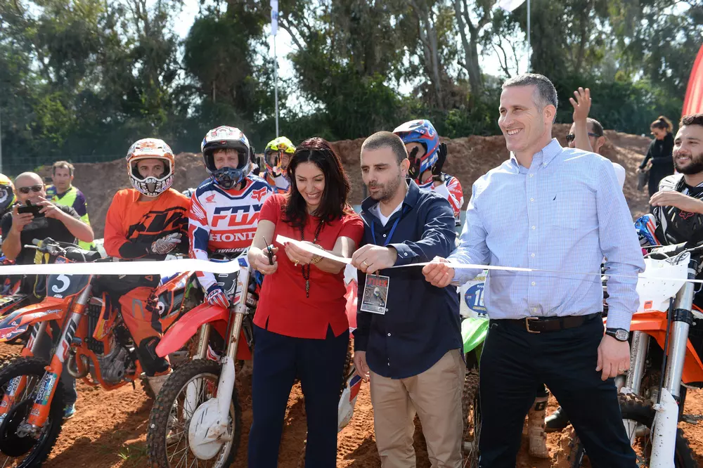 השרה מירי רגב חונכת את מסלול המוטוקרוס בוינגייט