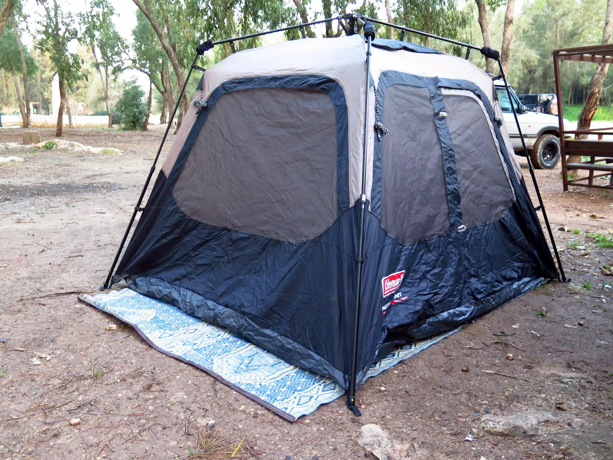אוהל 6-אנשים של קולמן, פתיחה אוטומטית, מסיבי ובטיחותי לשימוש. 1,500-1,200 שקלים והוא שלכם