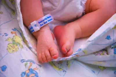 ליצמן הסביר מה הובילו לבקש מרופאי שניידר לא לנתק את התינוקת ממכשירי ההחייאה