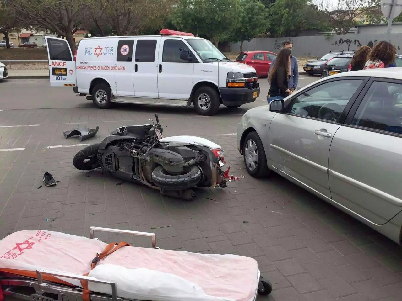 רוכב אופנוע נהרג מפגיעת רכב בתל אביב