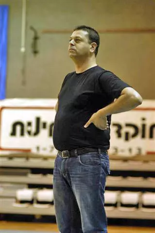 לא לפתיחה הזו הוא קיווה. פלח